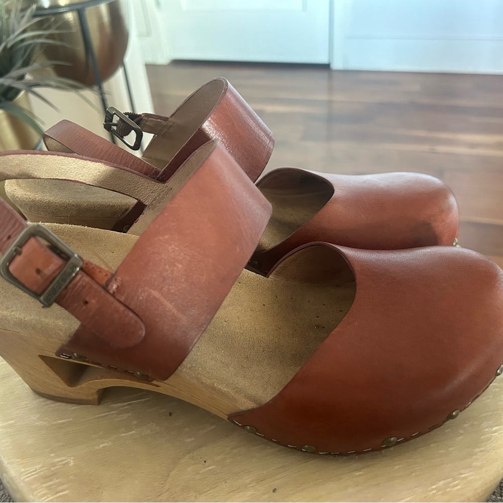Dansko clogs size 39 - Picture 4 of 6